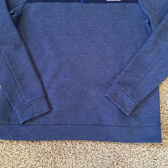 Vineyard Vines 1/4 Zip Fleece - Picture 2 of 6